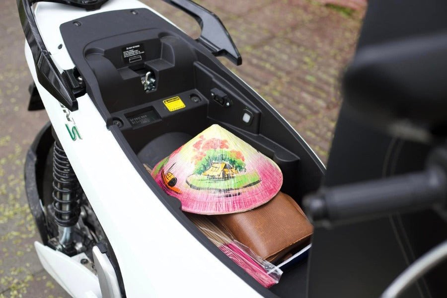 Cốp VinFast Feliz S rộng 25 lit