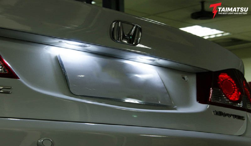 Đèn soi biển số xe máy cần được kiểm tra thường xuyên