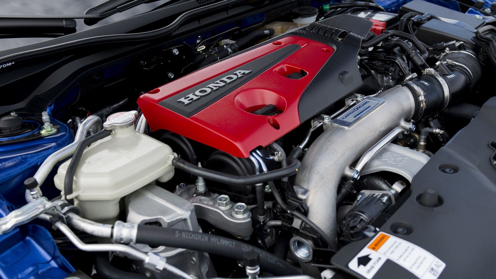 Hình ảnh khoang động cơ của chiếc 2017 Honda Civic Type R