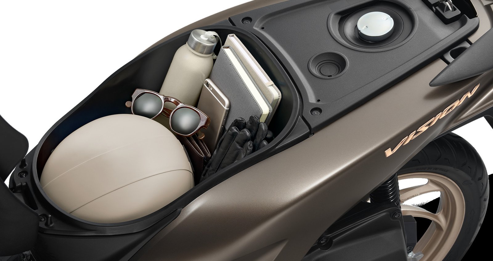 Hình ảnh minh họa hộc chứa đồ rộng rãi dưới yên xe, có cổng sạc tiện lợi