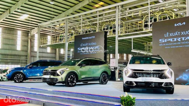 Hình ảnh minh họa xe KIA Sportage màu xanh, nhấn mạnh thiết kế mới mẻ
