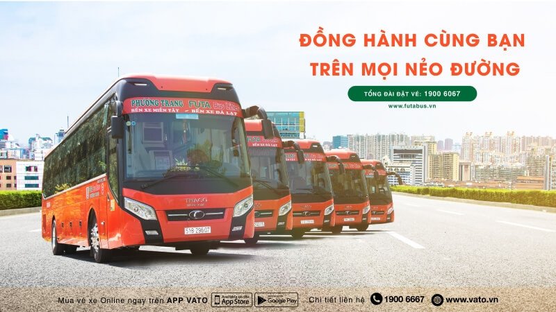 Hình ảnh nhân viên chăm sóc khách hàng của Phương Trang đang tiếp nhận thông tin qua điện thoại