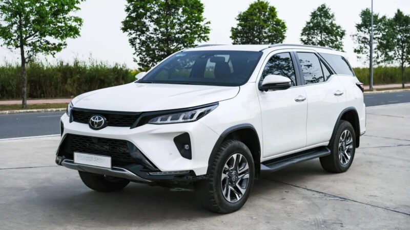 Mẫu xe SUV 7 chỗ Toyota Fortuner