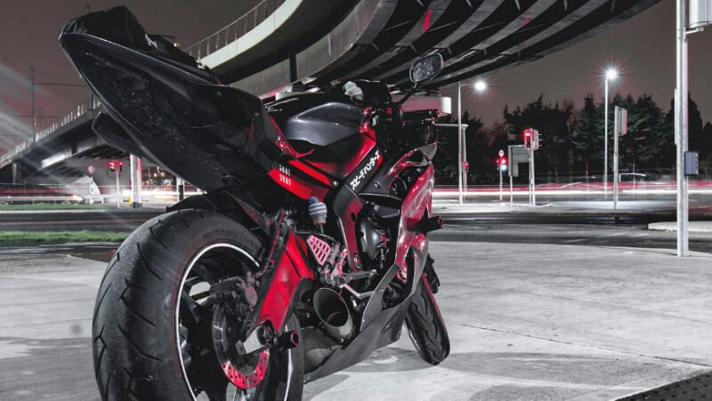 Mũ bảo hiểm là trang bị quan trọng, bắt buộc phải có khi tham gia giao thông