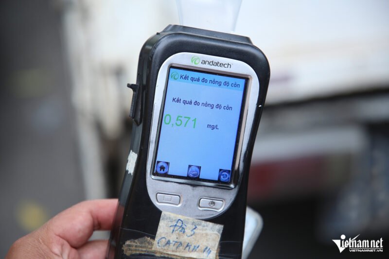 Quy định mức phạt nồng độ cồn đối với người điều khiển xe máy tại Việt Nam