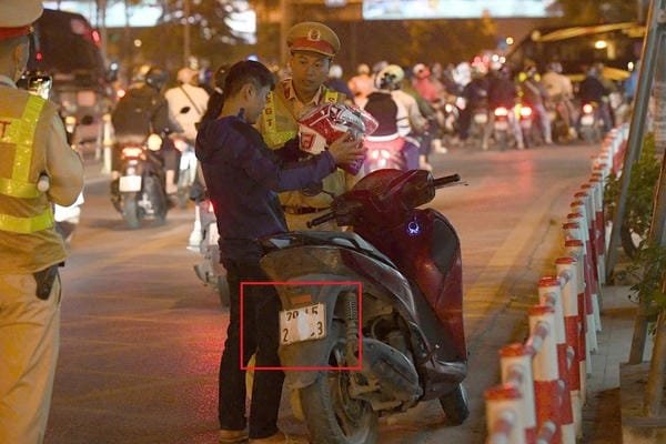 Ảnh Bị Công An Bắt Xe Máy Ban Đêm 11