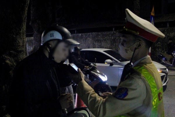 Ảnh Bị Công An Bắt Xe Máy Ban Đêm 13