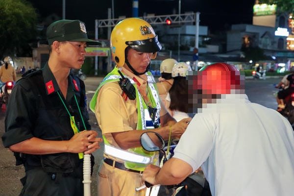 Ảnh Bị Công An Bắt Xe Máy Ban Đêm 6