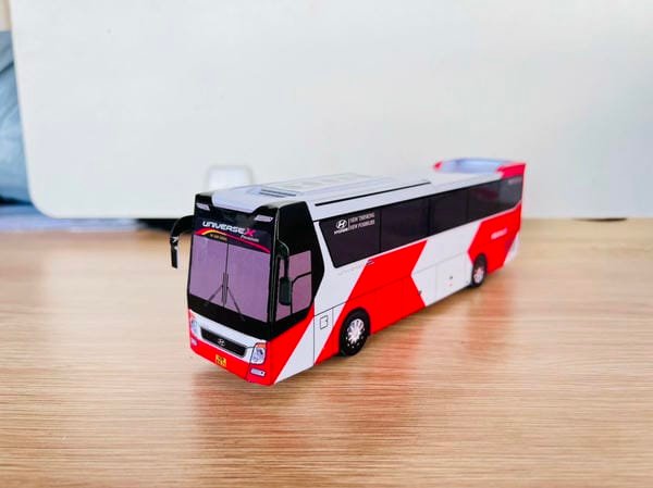 Mô Hình Xe Khách Thaco 1