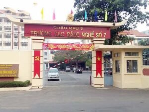 Trường Dạy Lái Xe Quân Khu 7 2