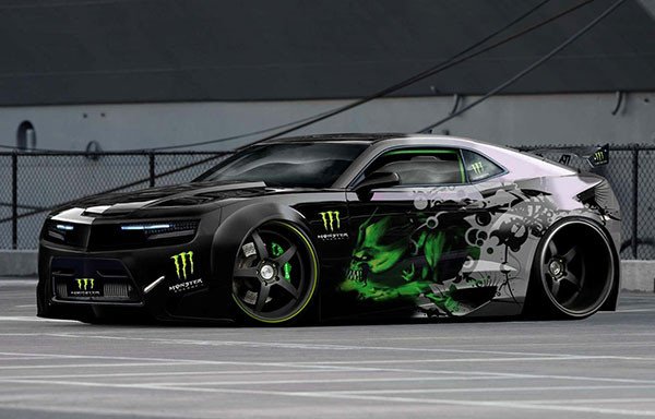 Ảnh chiếc ô tô độ ngoại hình nổi bật với bodykit thể thao