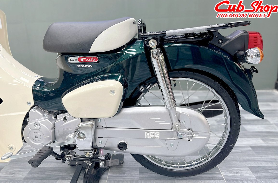 Baga sau rộng rãi trên xe Super Cub 50 nhập khẩu Nhật Bản
