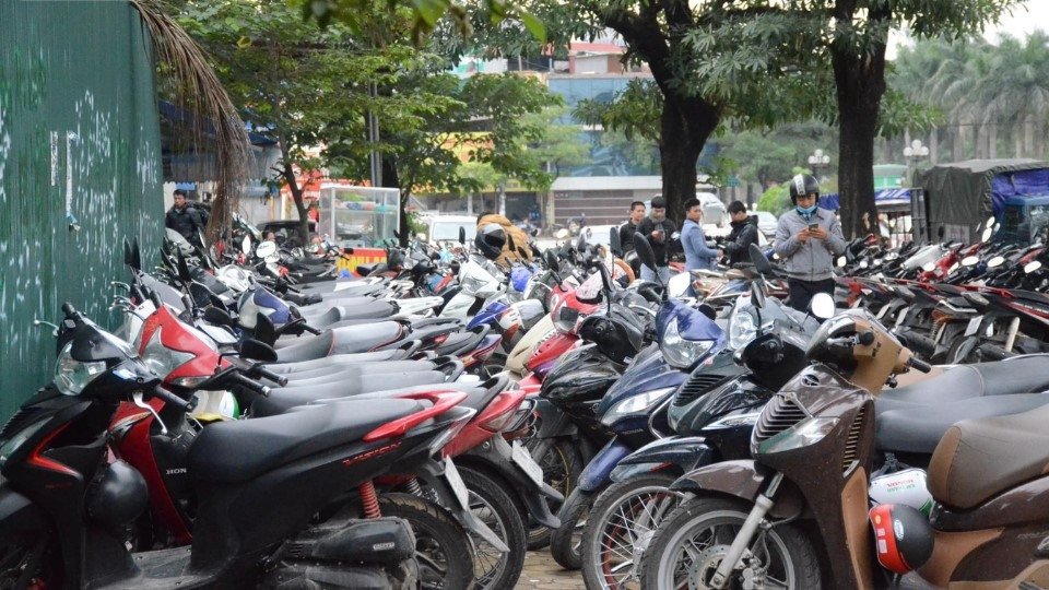 Bãi gửi xe máy 24/24 gần đây ở Quận Tân Phú