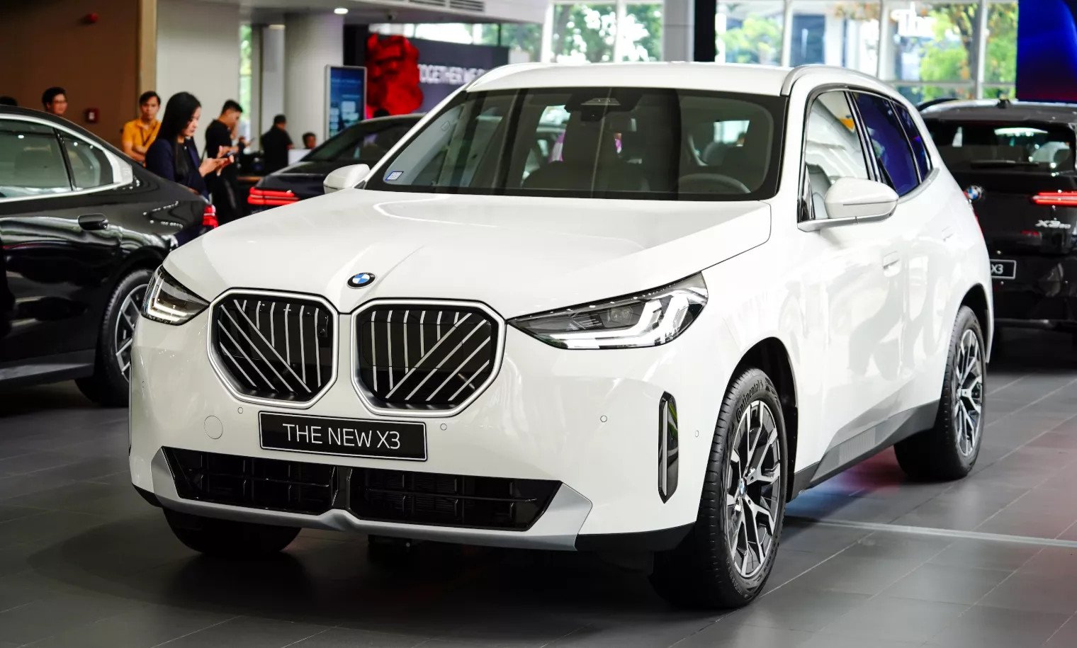 Bảng giá chi tiết các dòng xe SUV BMW X3 và X5