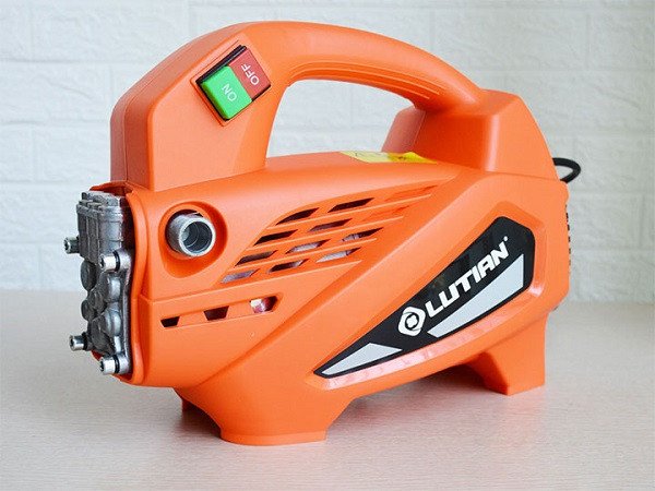 Bảng so sánh các thông số kỹ thuật cơ bản của các mẫu máy phun rửa xe gia đình