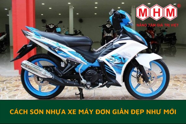Bề mặt nhựa xe máy cần được làm sạch và xử lý nhám kỹ lưỡng trước khi sơn