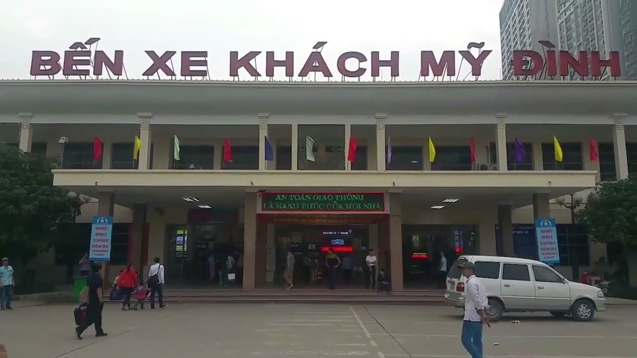 Bến xe Mỹ Đình, điểm trung chuyển chính của xe Hải Vân