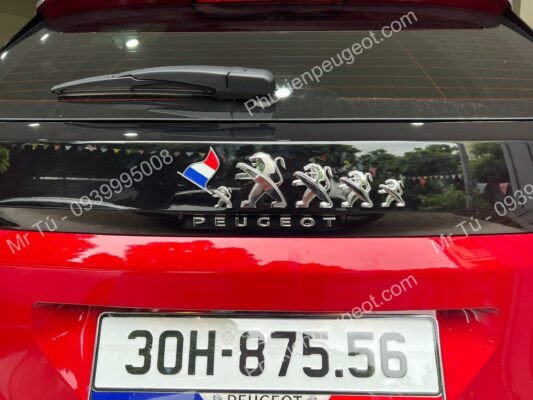 Biểu tượng sư tử trên xe hơi Pháp mang đậm phong cách nước Pháp