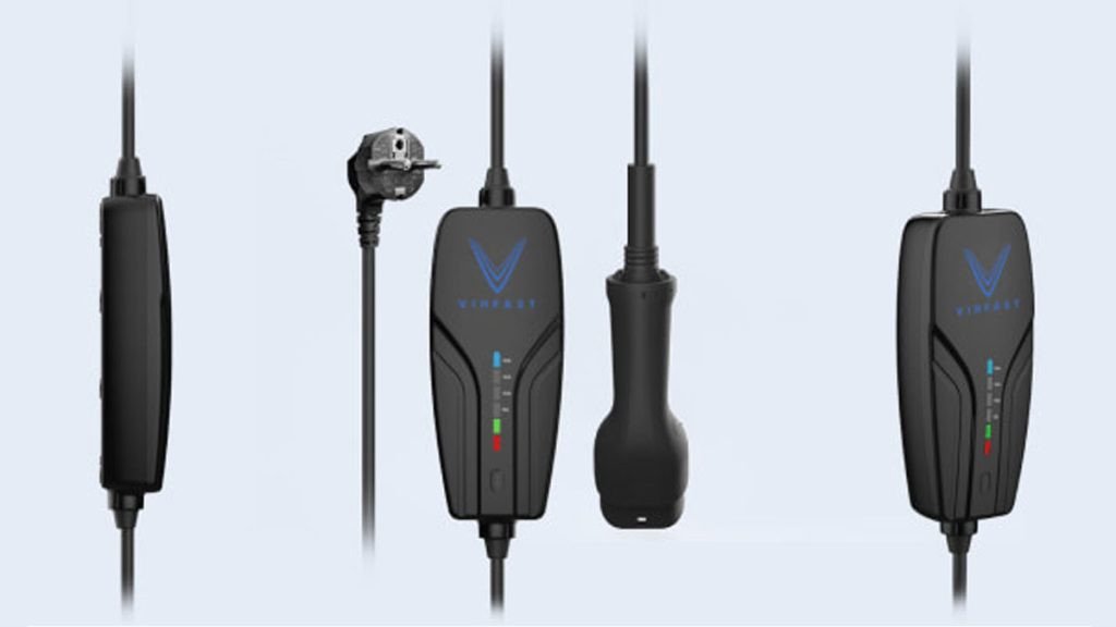 Bộ sạc di động theo xe công suất 3.5 kW của VinFast