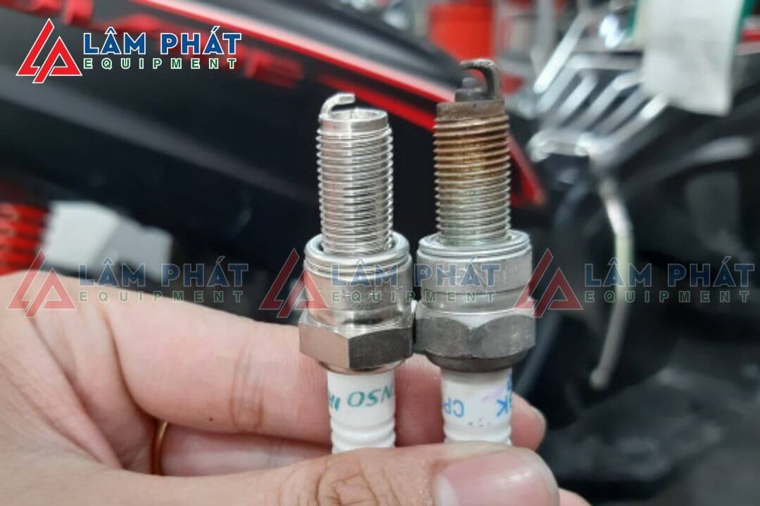 Bugi xe máy bị mòn
