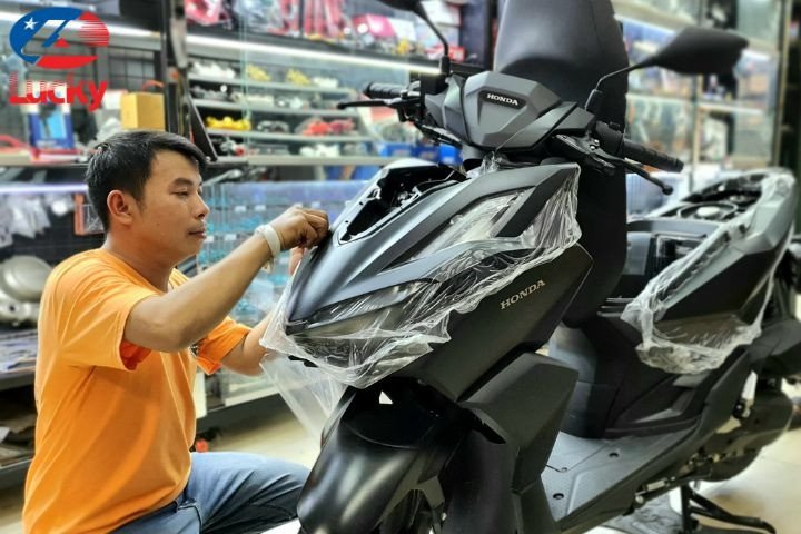 Các loại dán chống xước xe máy