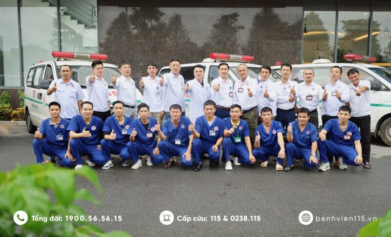 Các thiết bị y tế cơ bản trên một chiếc xe cứu thương tại Nghệ An