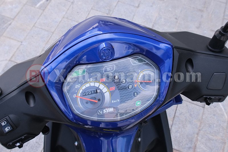 Cận cảnh chi tiết đồng hồ và cụm công tắc của xe Galaxy 50cc