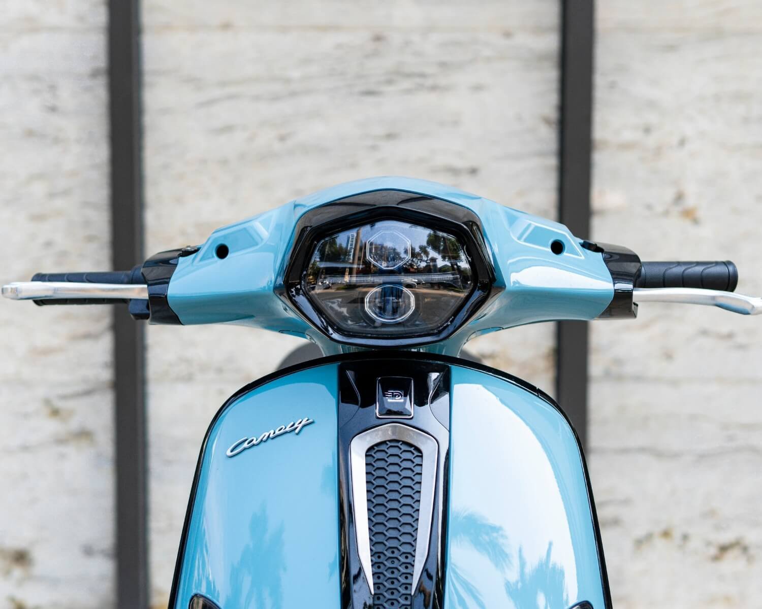 Cận cảnh một bình ắc quy xe máy đang hoạt động tốt