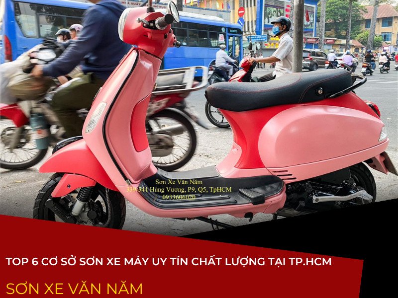 Cận cảnh một phần dàn áo xe máy đã được sơn mới và hoàn thiện