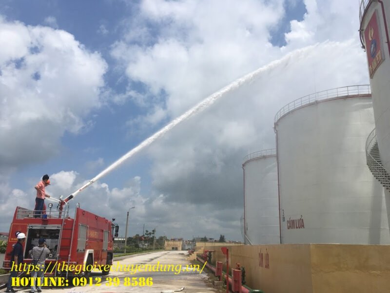 Cận cảnh thiết bị chuyên dụng trên xe chữa cháy