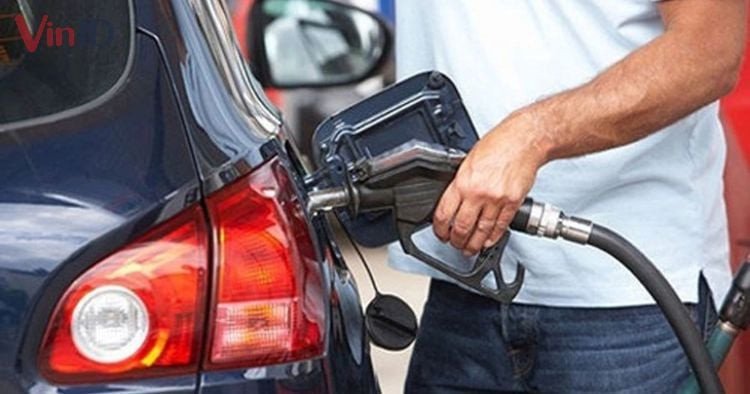 Cần chú ý khi đổ xăng cho ô tô