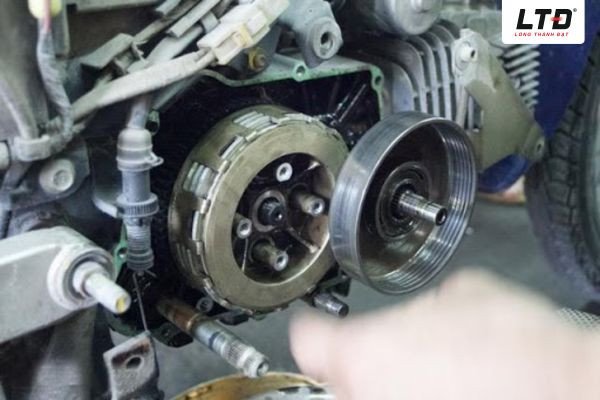 Cấu tạo bên trong hộp số xe máy