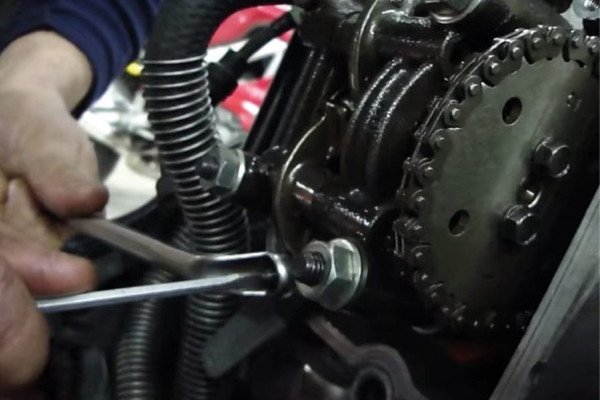 Cấu tạo và nguyên lý hoạt động của xích cam xe máy