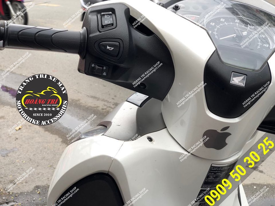 Chỉ cần bật trái và bật phải là có thể bật chế độ đèn ưu tiên