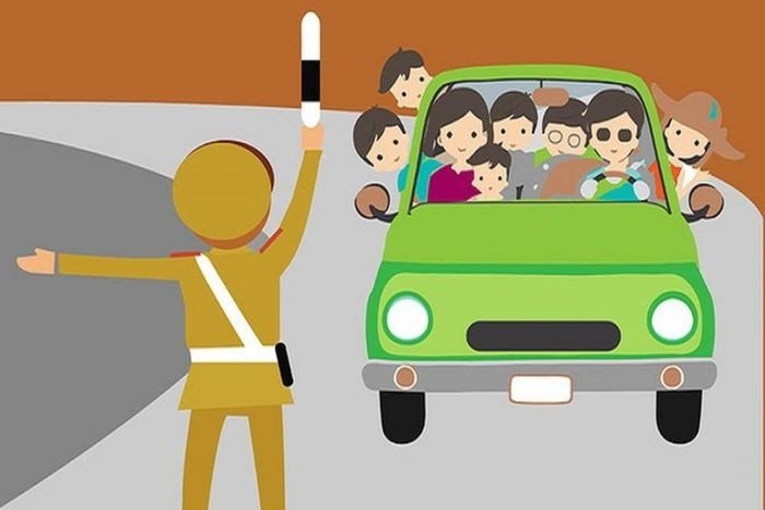 Chi tiết các quy định về mức phạt và trừ điểm đối với hành vi chở quá số người