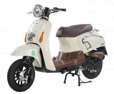 Chi tiết động cơ xe 50cc, thể hiện sự nhỏ gọn và tinh tế trong thiết kế