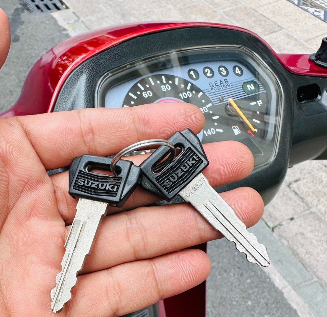 Chìa khóa nguyên bản mang phong cách thể thao đi kèm xe Suzuki Best