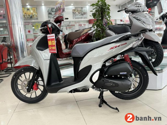 Chiếc SH Mode 2025 phiên bản Thể thao màu Xám xi măng sang trọng