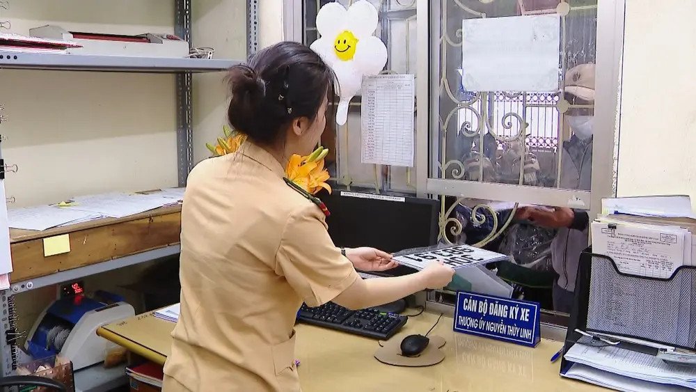 Chuẩn bị đầy đủ giấy tờ là bước quan trọng nhất để quy trình đăng ký xe diễn ra suôn sẻ