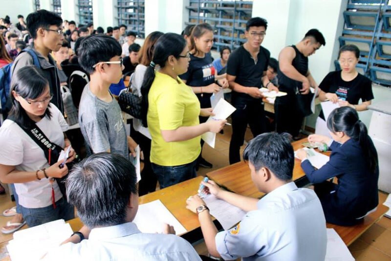 Chuẩn bị hồ sơ thi bằng lái xe máy A1 đầy đủ