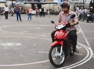 Chuẩn bị hồ sơ và các điều kiện cần thiết để thi bằng lái xe máy A1 tại Hưng Yên