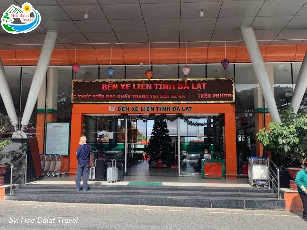 Cửa vào bến xe liên tỉnh Đà Lạt