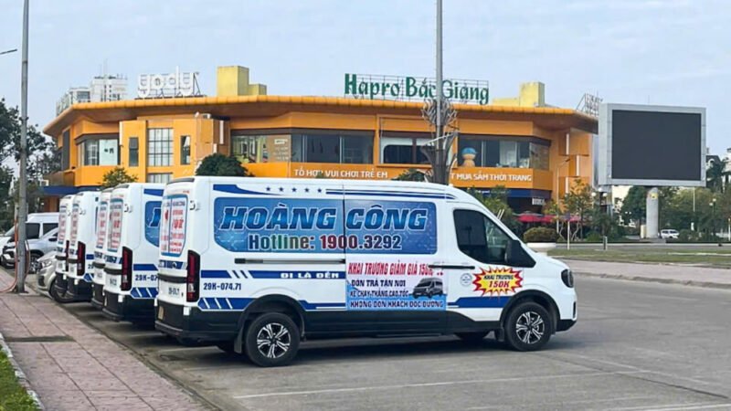 Dàn xe limousine hiện đại của nhà xe Hoàng Công phục vụ tuyến Hà Nội - Quảng Ninh