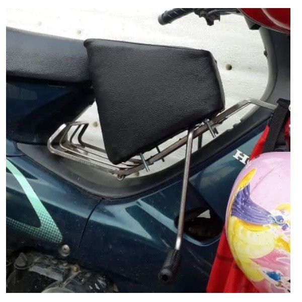 Đệm lót êm ái cho ghế ngồi xe máy Wave của bé