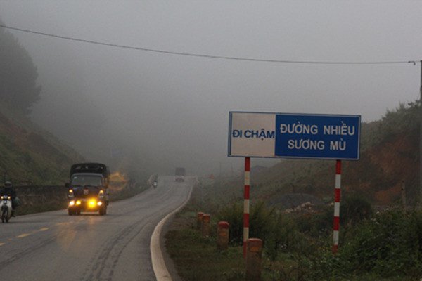 Đèn sương mù giúp tài xế tự tin hơn khi điều khiển xe dưới trời mưa, sương mù