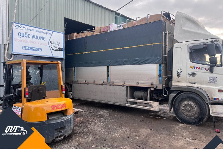 Dịch vụ vận chuyển xe máy an toàn tại Quốc Vương vận tải