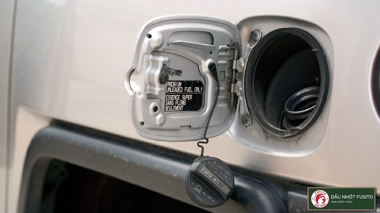 Đổ Nhầm Dầu Vào Xe Máy Xăng: Những Hậu Quả và Cách Khắc Phục