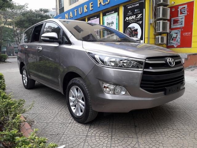 Đội xe Toyota Innova sẵn sàng phục vụ tại Hà Nội