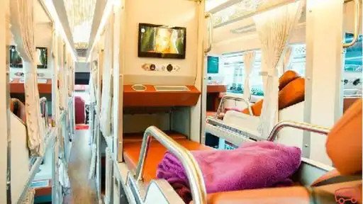 Ghế ngồi rộng rãi và tiện nghi trên xe khách Liên Hưng