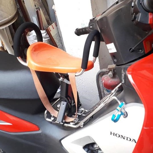 Ghế ngồi xe máy cho bé xe Wave an toàn trên mọi cung đường